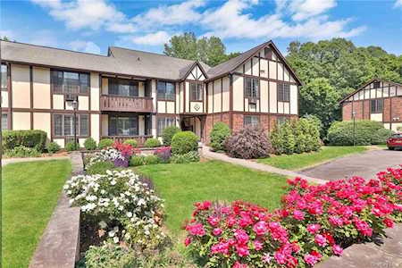 56 Foxwood Drive #8 Pleasantville, NY 10570