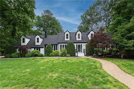 825 Moultrie Ct Virginia Beach, VA 23455