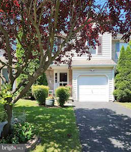25 Brier Ave Wilmington, DE 19805