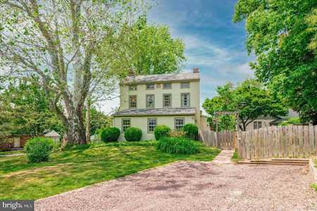 218 2nd Ave Newtown Square, PA 19073