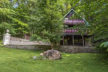 64 Valley Drive Newark, OH 43055