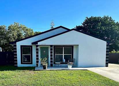 10131 Mikado Lane Royal Palm Beach, FL 33411