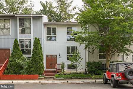 3078 Sugar Ln Vienna, VA 22181