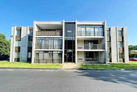 27 Skyline Dr #3 Braintree, MA 02184