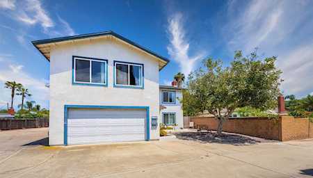 5676 Chateau Dr San Diego, CA 92117