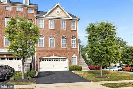 8513 Pine Springs Dr Severn, MD 21144