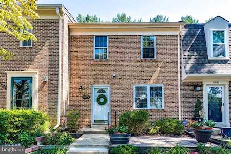9879 Lakepointe Dr Burke, VA 22015
