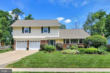 8410 Fenwood Dr Springfield, VA 22152
