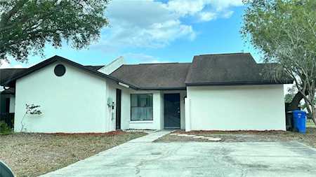 11101 Summer Dr Tampa, FL 33624