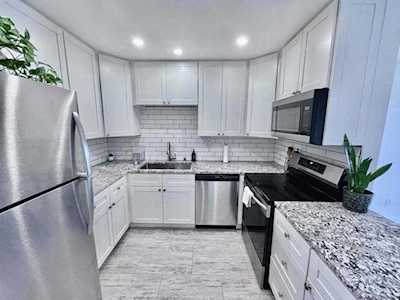 2909 Cowley Way #F San Diego, CA 92117