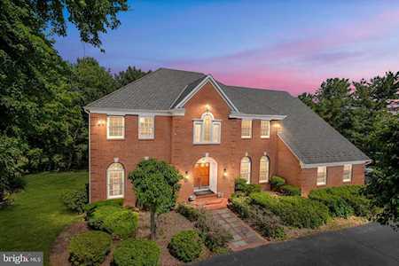 1163 Mill Garden Ct Great Falls, VA 22066
