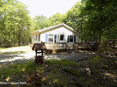 39 Tunkhannock Dr Albrightsville, PA 18210