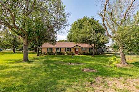 106 Brentwood Lane Haslet, TX 76052