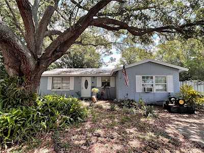 8833 91st St Seminole, FL 33777