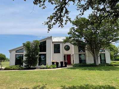 6140 Moss Rose Lane Aubrey, TX 76227