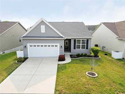 16 Huntleigh View Ct Wentzville, MO 63385