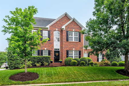 6819 Augustine Way Charlotte, NC 28270