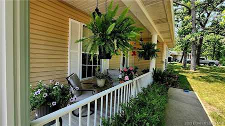 304 Bittersweet Rd Lake Ozark, MO 65049