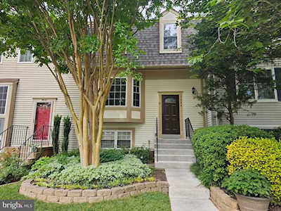 7866 Colonial Village Row Annandale, VA 22003