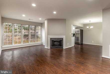 12003 Golf Ridge Ct #202 Fairfax, VA 22033