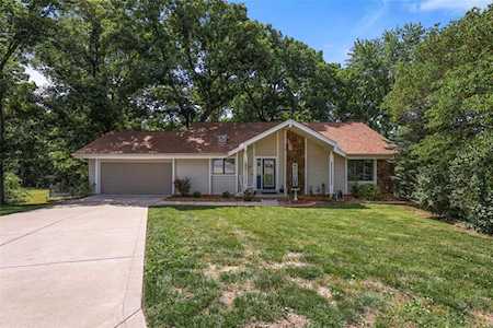 9 Huntsman Ct Lake St Louis, MO 63367