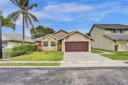 3232 NW 122nd Ave Sunrise, FL 33323