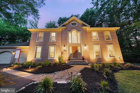9508 Quail Pointe Ln Fairfax Station, VA 22039