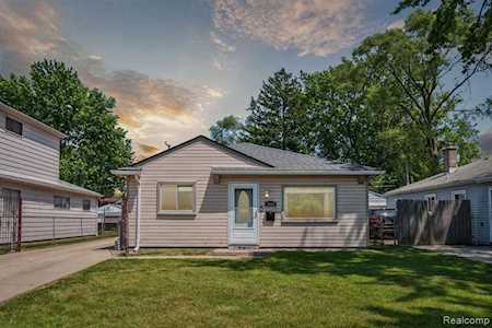 5669 Katherine St Dearborn Heights, MI 48125