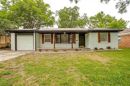 5524 Dennis Avenue Fort Worth, TX 76114