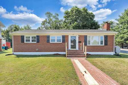 3201 NW Troy Roanoke, VA 24012