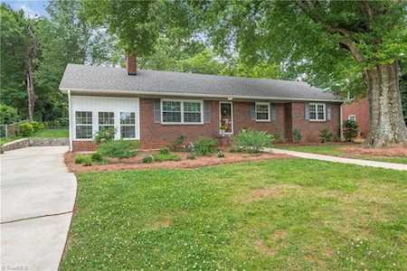 2772 Cherokee Lane Winston Salem, NC 27103
