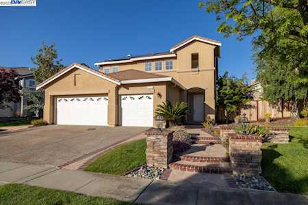 25515 Crestfield Cir Castro Valley, CA 94552