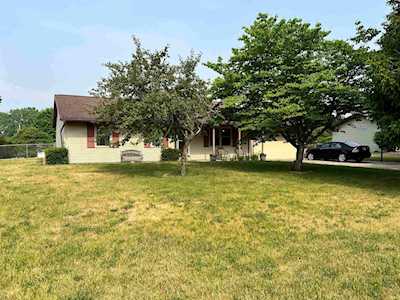 2802 Jean Street Winona Lake, IN 46590