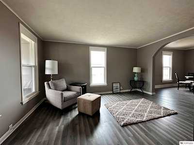 2318 Deer Park Blvd Omaha, NE 68108