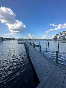 1821 Valparaiso Blvd Niceville, FL 32578