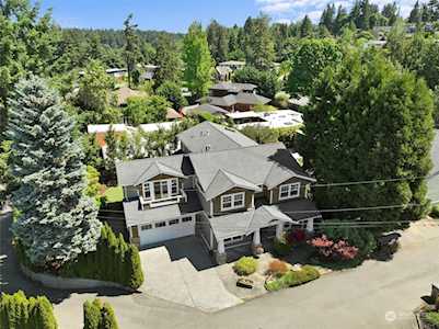 712 19th Ln W Kirkland, WA 98033