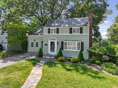 41 Coolidge Ave West Caldwell Twp., NJ 07006