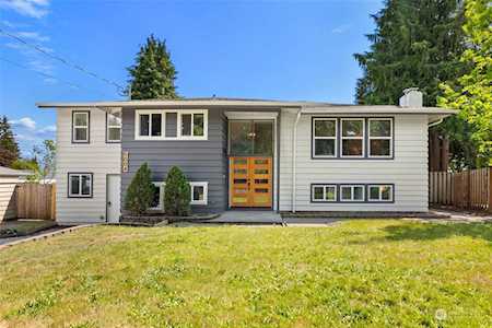 5004 241st St SW Mountlake Terrace, WA 98043