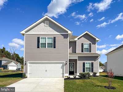 17027 Rollins Road Bowling Green, VA 22427