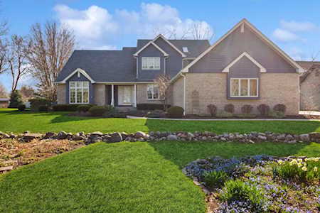 1231 Hickory Ln Woodstock, IL 60098