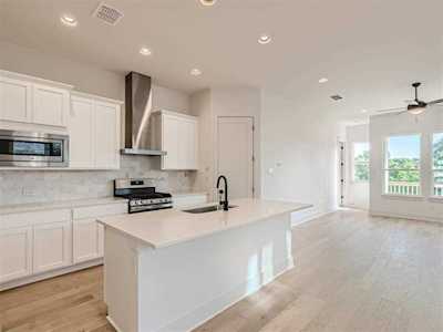 1531 N Red Bud LN #11 Round Rock, TX 78665