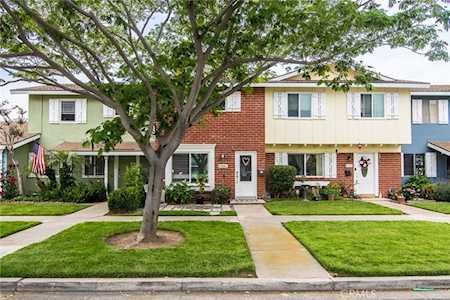 19881 Piccadilly Ln Huntington Beach, CA 92646