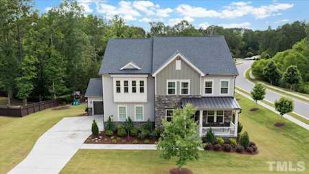 704 Peninsula Forest Place Cary, NC 27519
