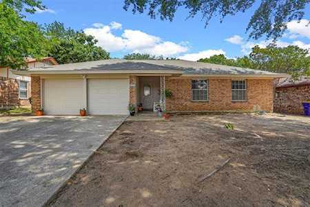 6537 Windrock Drive Watauga, TX 76148
