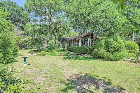 12615 Live Oak LN Buda, TX 78610