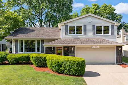 115 W Pickwick Rd Arlington Heights, IL 60005