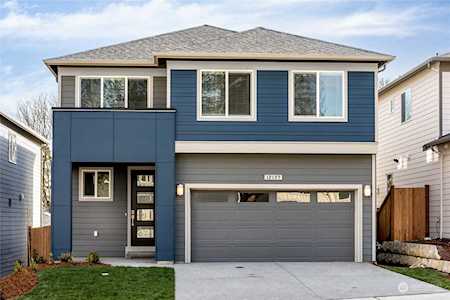 18 177th St SW Bothell, WA 98012