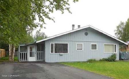 16928 Mercy Dr Eagle River, AK 99577
