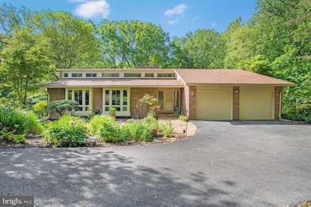 9027 Weatherwood Ct Vienna, VA 22182