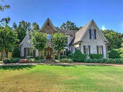 9021 Grove Forest Cv Germantown, TN 38139